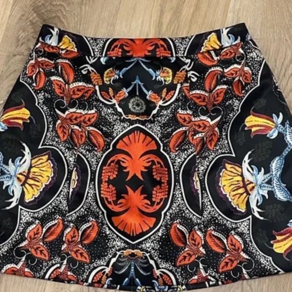 Alice + Olivia Multi-Color Silky Mini Skirt - Size 6 Bergdof Goodman - Picture 2 of 6